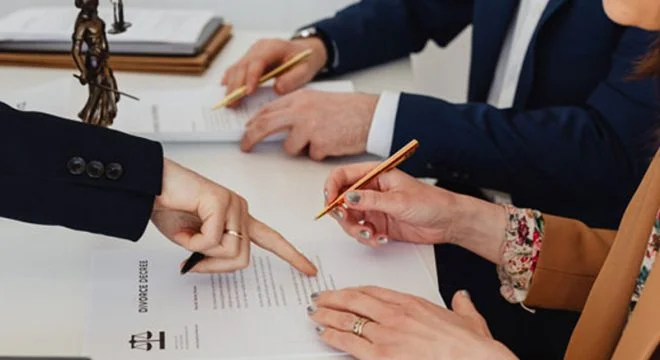 divorce lawyers